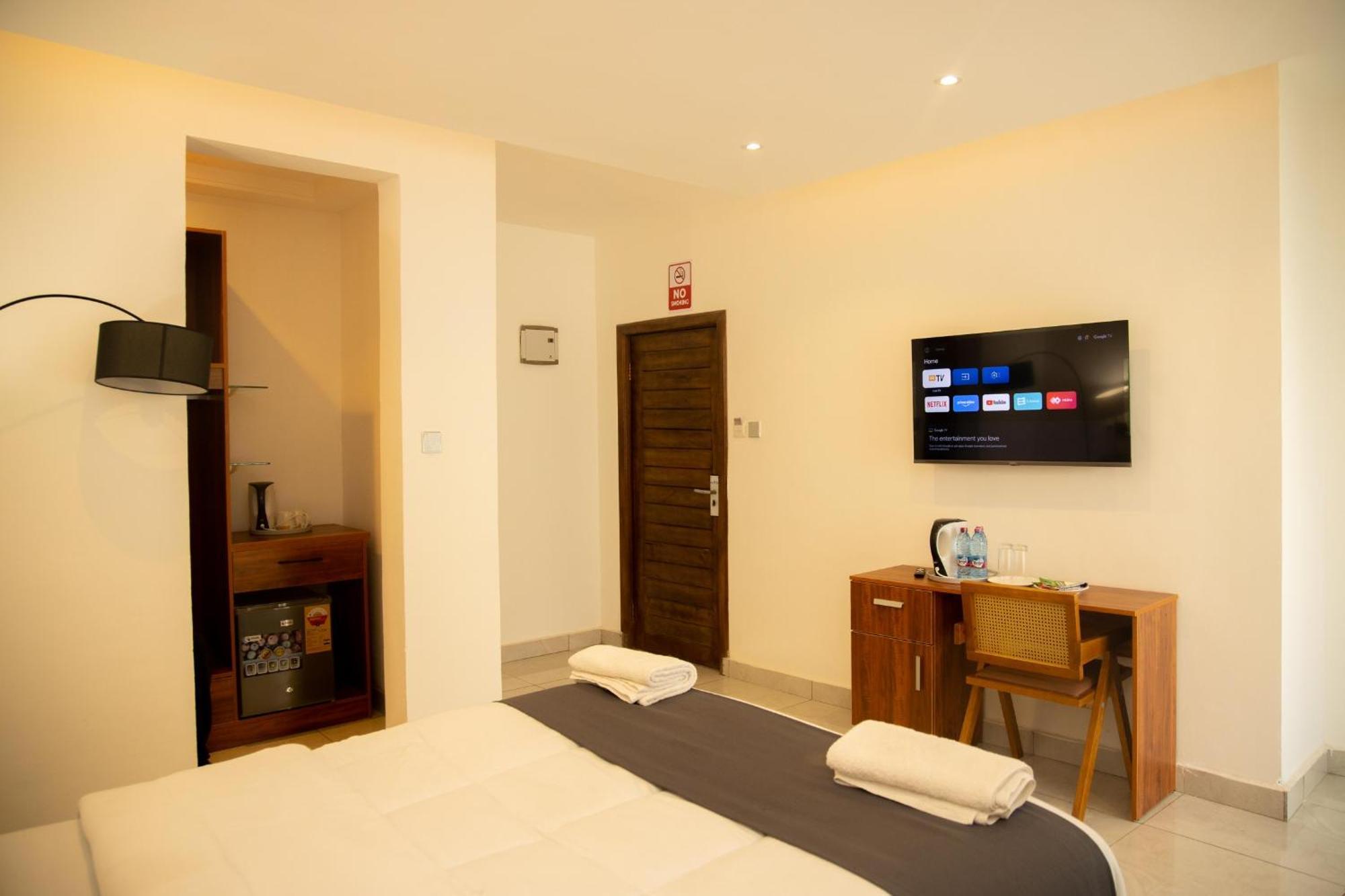 Aiden Homes And Apartments Hotel Koforidua Εξωτερικό φωτογραφία